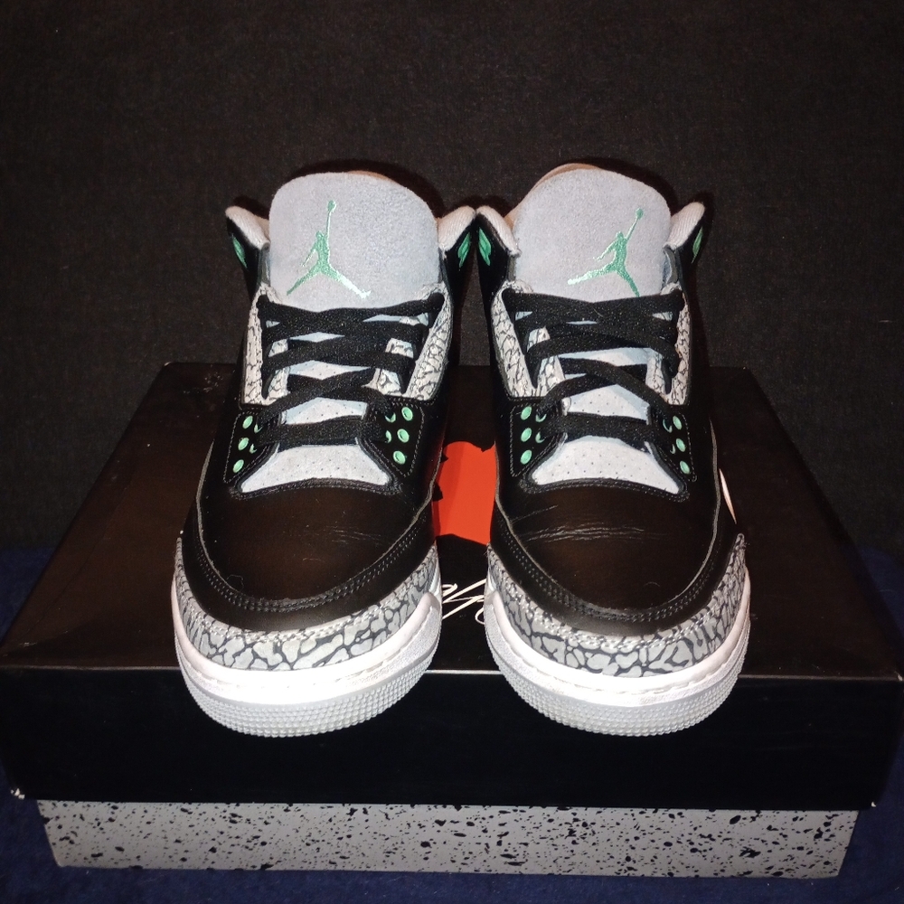EUC Air Jordan 3 Retro Green Glow Men's Size 10 - Picture 3 of 10